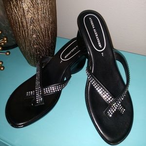 NWOB black slip on wedge shoes